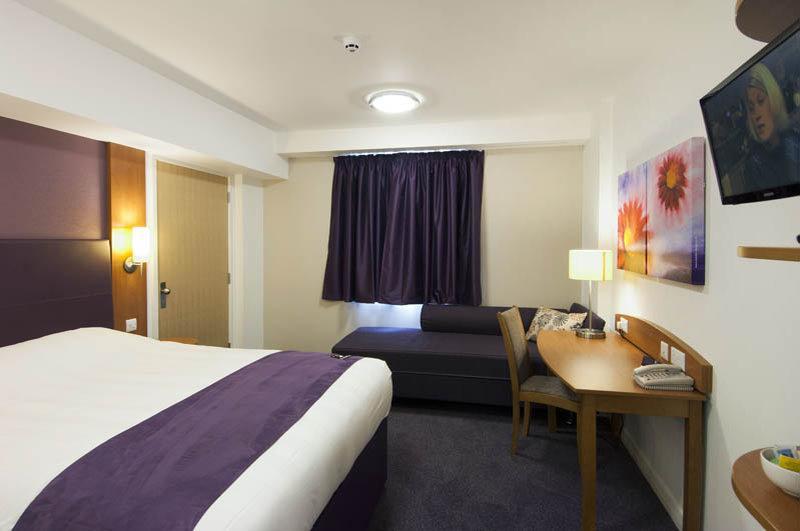 Premier Inn Premier Inn Wellingborough Zewnętrze zdjęcie